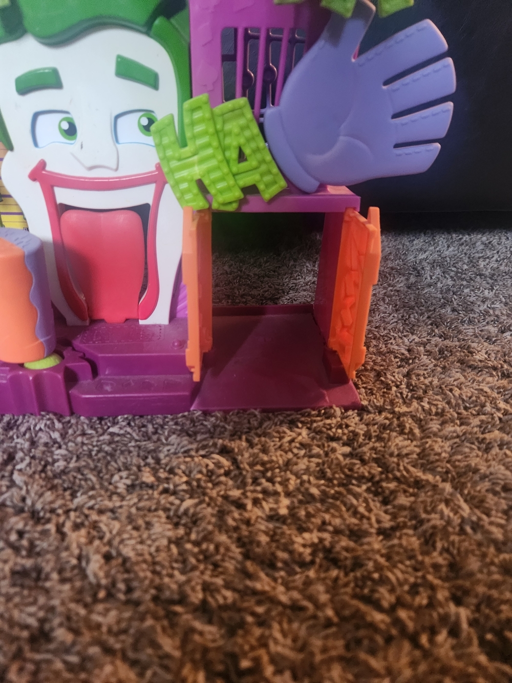 Purple and Green Joker Laugh Playset Kids Toy - Picture 4 of 5